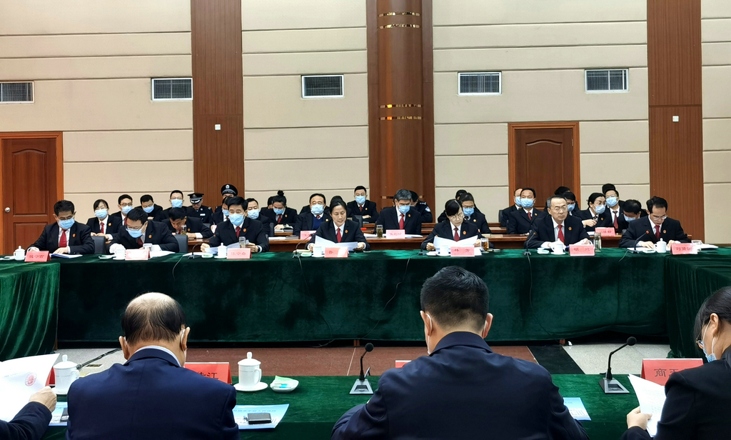 潔晶集團(tuán)總裁林成彬受聘日照市中級(jí)人民法院特邀監(jiān)督員 潔晶集團(tuán)總裁林成彬受聘日照市中級(jí)人民法院特邀監(jiān)督員