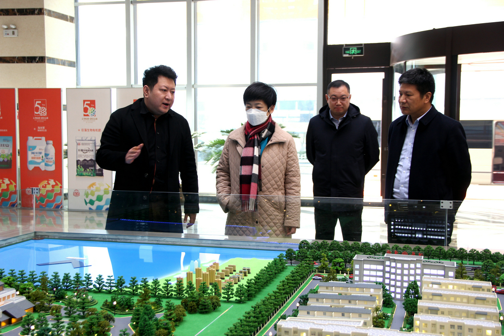 日照市副市長張金梅來潔晶集團調(diào)研 日照市副市長張金梅來潔晶集團調(diào)研