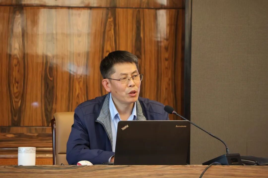 20260523強(qiáng)化紀(jì)法意識(shí) 筑牢廉潔防線:潔晶集團(tuán)舉辦企業(yè)管理人員刑事風(fēng)險(xiǎn)防控專題講座2